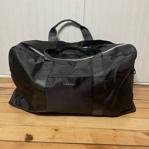 Calvin Klein weekender duffle - good condition and hardly used.